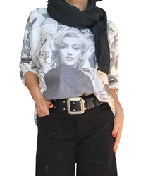 Chandail en tricot uni blanc cassé et noir avec dessin Marilyn Monroe