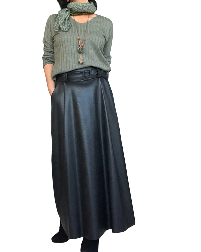 Jupe longue noir cuir vegan, coupe ligne A