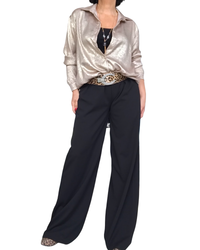 Chemise dorée en satin à manche longue