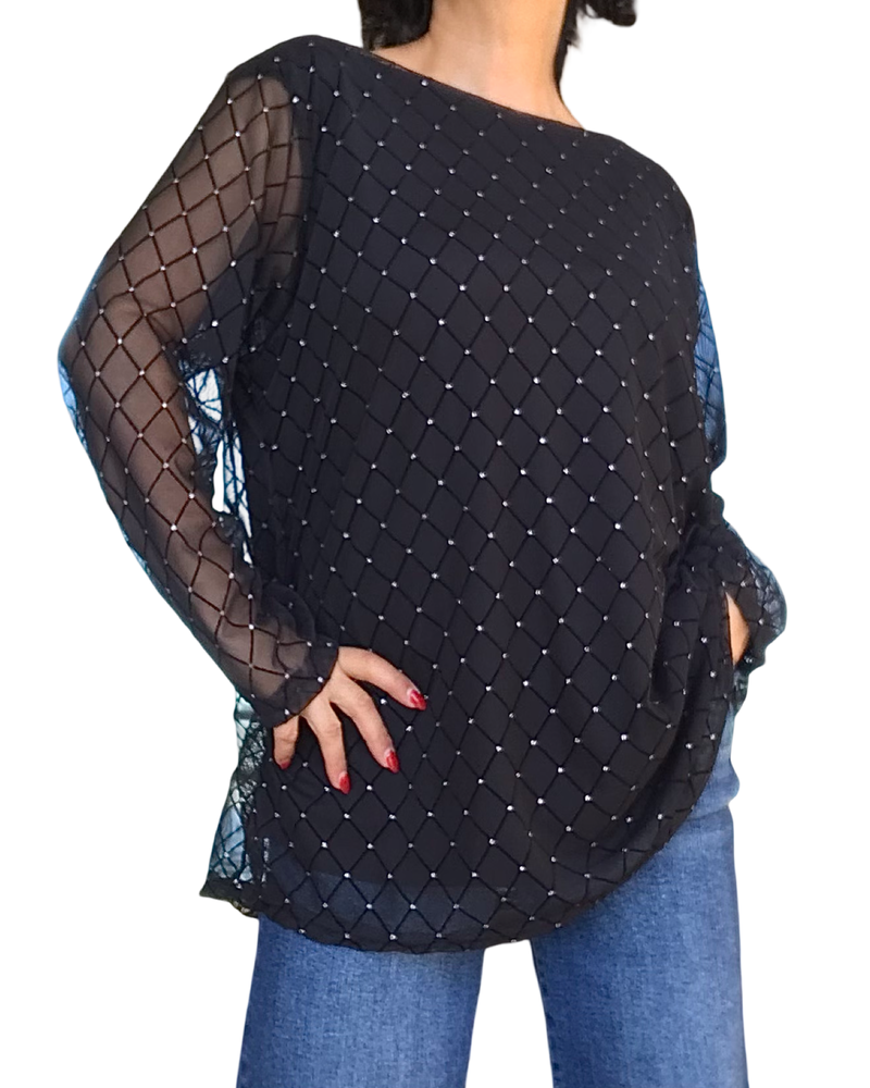 Blouse noire en voile avec losange en velours et pierres argentées
