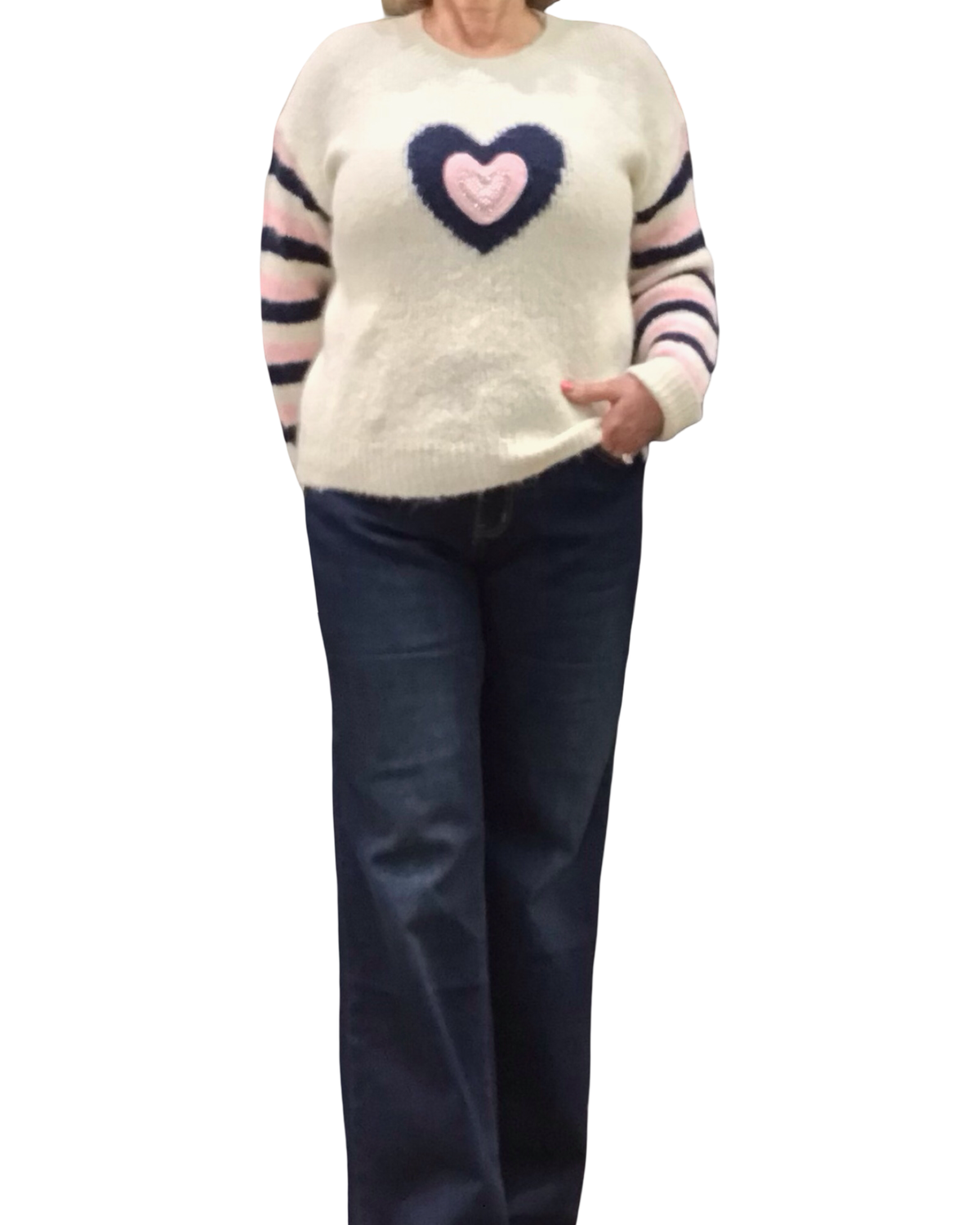 Chandail col rond off white en tricot avec un appliqué de cœur et manche rayée