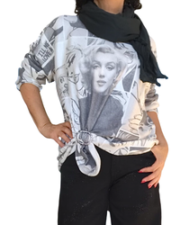 Chandail en tricot uni blanc cassé et noir avec dessin Marilyn Monroe