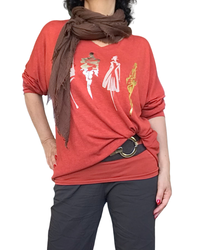 Chandail uni orange brulé col en V avec esquisse de 4 femmes devant