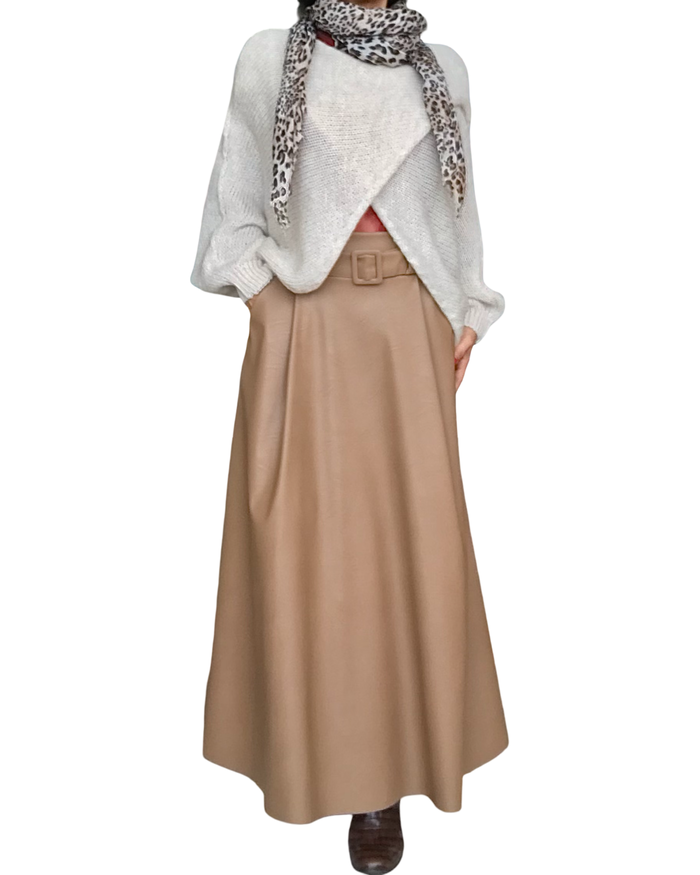 Chandail uni en gros tricot crème croisé devant