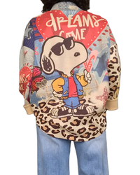 Chemise en ultra suède beige avec dessins de snoopy