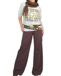 Chandail en tricot uni beige avec dessin de cœurs dorés, manche longue chauve souris