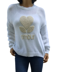 Chandail col rond uni blanc en tricot avec un appliqué de cœur texturé beige