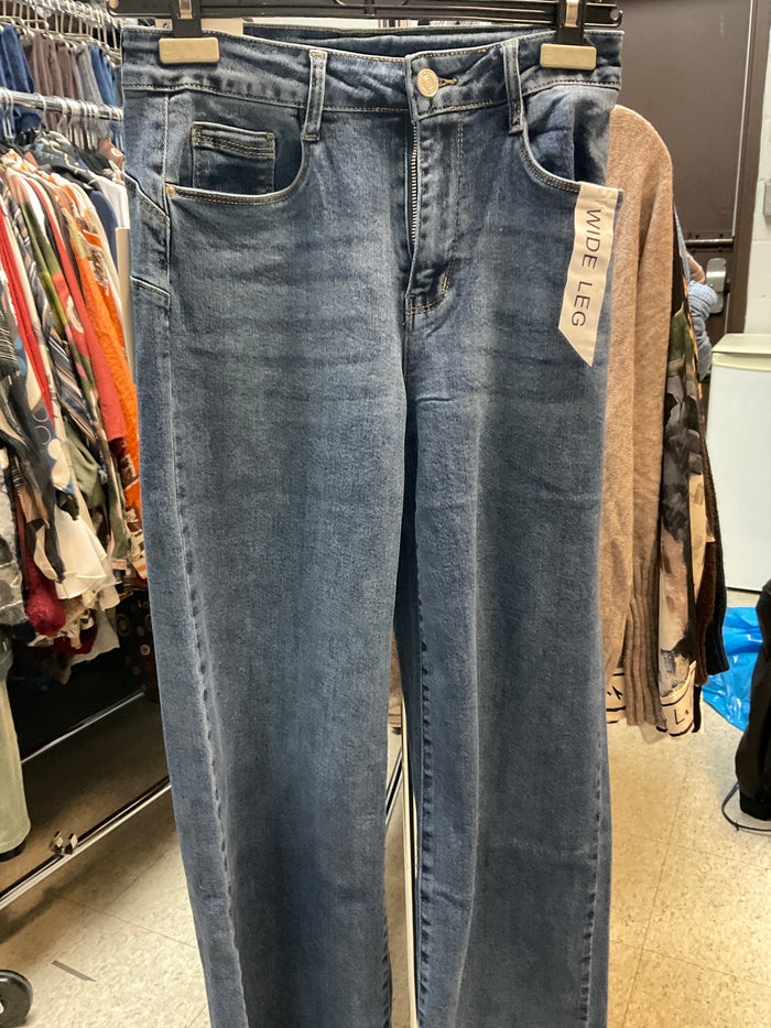 Jeans large bleu moyen frangé au bas 31 pouces de jambe