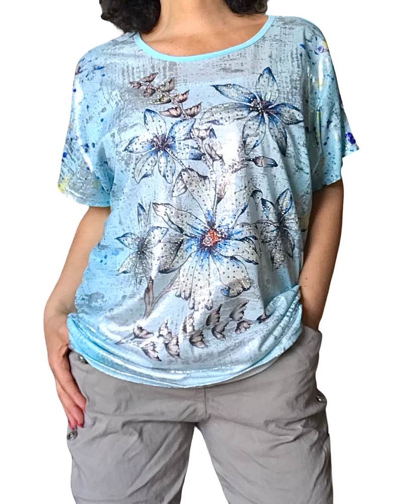 T-shirt turquoise col rond, métallisées argent devant avec dessin de fleurs