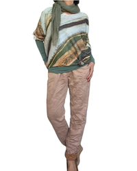 Chandail tricot crème, kaki camel et noir col en V manche chauve-souris