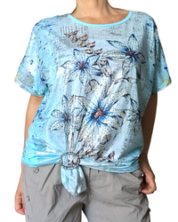 T-shirt turquoise col rond, métallisées argent devant avec dessin de fleurs